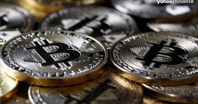 Crypto: Bitcoin under pressure, dogecoin up on Musk’s Twitter bid