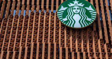 Starbucks, McDonald's Suspend Business in Russia