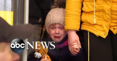 Over half a million flee Ukraine, UN predicts refugee crisis will swell l GMA