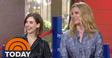 Alison Brie, Betty Gilpin: We Trained For A Month With A Pro-Wrestler For ‘GLOW’ | TODAY