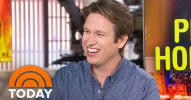 Pete Holmes Talks About His Show ‘Crashing’ And Introduces His New Wife | TODAY