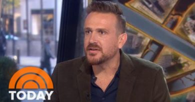 Jason Segel Talks About His New Book, ‘OtherEarth’ | TODAY