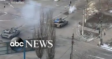 Ukrainian forces strike back as Russia steps up siege of Mariupol l GMA