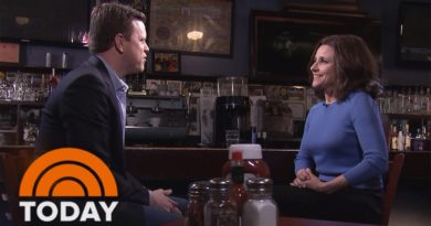 Julia Louis-Dreyfus: I’m Proud Actresses Like Tina Fey And Amy Poehler Look Up To Me | TODAY