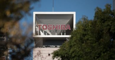 Toshiba to Drop Two Board Members