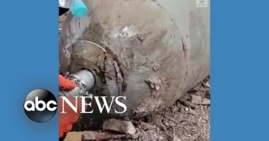 Ukraine’s emergency services claim to defuse unexploded bomb