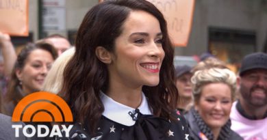 Abigail Spencer Plays Time-Traveling Professor On ‘Timeless’ | TODAY