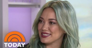 Hilary Duff Talks Teal Hair, Bikini Shot, And New Show | TODAY