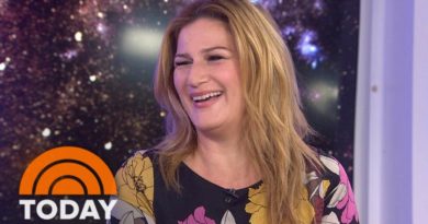Ana Gasteyer Talks ‘People Of Earth,’ Recalls Playing Hillary Clinton On ‘SNL’ | TODAY